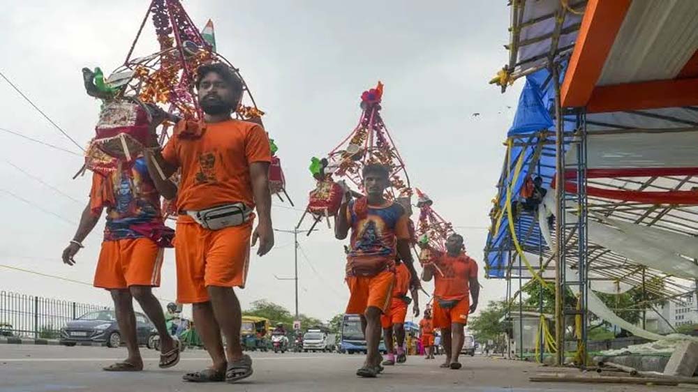 28 कांवड़ मार्गों पर पुलिस तैनात, सुरक्षा के लिए पुख्ता इंतजाम 28 कांवड़ मार्गों पर पुलिस तैनात, सुरक्षा के लिए पुख्ता इंतजाम