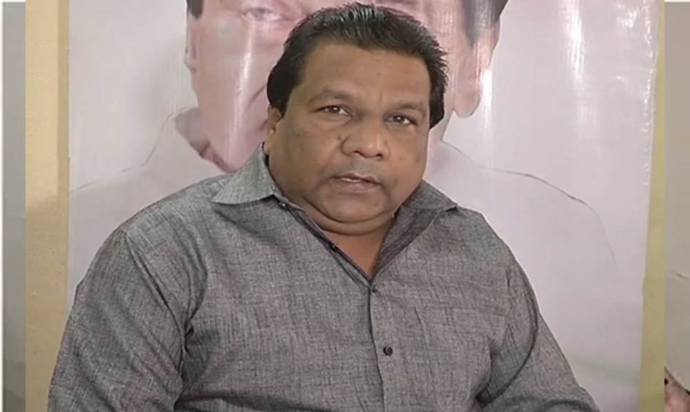 मध्य प्रदेश कांग्रेस में घमासान, राकेश सिंह यादव का इस्तीफा; राहुल गांधी और जीतू पटवारी पर लगाए गंभीर आरोप मध्य प्रदेश कांग्रेस में घमासान, राकेश सिंह यादव का इस्तीफा; राहुल गांधी और जीतू पटवारी पर लगाए गंभीर आरोप