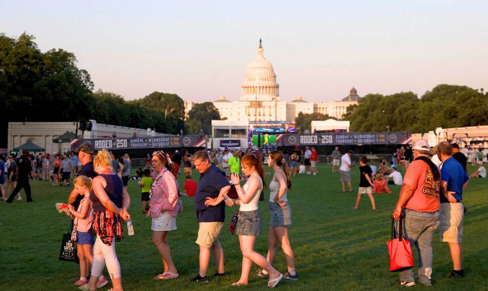 Heatwave in America: रिकॉर्ड गर्मी ने बिगाड़ा Independence Day Celebration, वॉशिंगटन DC में कई कार्यक्रम प्रभावित Heatwave in America: रिकॉर्ड गर्मी ने बिगाड़ा Independence Day Celebration, वॉशिंगटन DC में कई कार्यक्रम प्रभावित