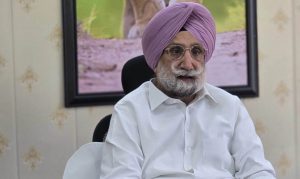 ‘सीनियर नेताओं को किया जा रहा इग्नोर’… पंजाब कांग्रेस में रंधावा का बड़ा हमला, हाईकमान पर साधा निशाना ‘सीनियर नेताओं को किया जा रहा इग्नोर’… पंजाब कांग्रेस में रंधावा का बड़ा हमला, हाईकमान पर साधा निशाना