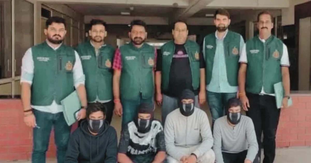 स्पेशल सेल की बड़ी कार्रवाई, दिल्ली में फायरिंग की साजिश रच रहे चार गिरफ्तार स्पेशल सेल की बड़ी कार्रवाई, दिल्ली में फायरिंग की साजिश रच रहे चार गिरफ्तार