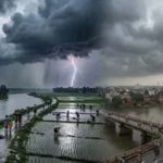 मानसून सक्रिय फिर भी पटना बेहाल, कई जिलों में भारी बारिश का अलर्ट मानसून सक्रिय फिर भी पटना बेहाल, कई जिलों में भारी बारिश का अलर्ट