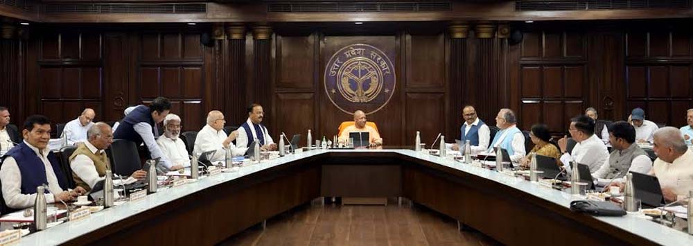 योगी सरकार ने किसानों और पशुओं के लिए बीमा योजना को मंजूरी दी