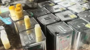 खाद्य सुरक्षा विभाग की बड़ी कार्रवाई, बाड़मेर में नकली घी बनाने वाली फैक्ट्री का भंडाफोड़ खाद्य सुरक्षा विभाग की बड़ी कार्रवाई, बाड़मेर में नकली घी बनाने वाली फैक्ट्री का भंडाफोड़