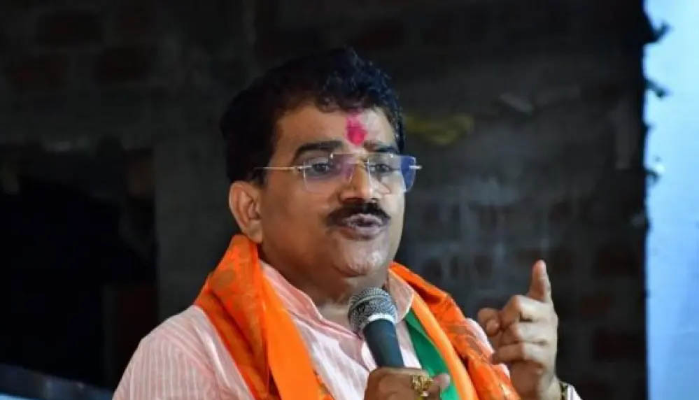 राम मंदिर विवाद के बीच BJP सांसद ज्ञानेश्वर पाटिल की कांग्रेस को खुली चेतावनी, RSS पर बयान से गरमाई सियासत राम मंदिर विवाद के बीच BJP सांसद ज्ञानेश्वर पाटिल की कांग्रेस को खुली चेतावनी, RSS पर बयान से गरमाई सियासत