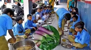 मिड-डे मील में बदलाव, बारिश के मौसम में इन सब्जियों से परहेज