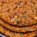 सुबह के नाश्ते में बनाएं कुरकुरा आटा-प्याज चीला, आसान रेसिपी