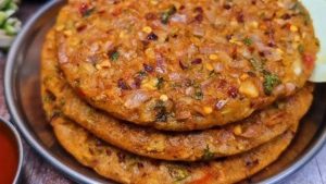 सुबह के नाश्ते में बनाएं कुरकुरा आटा-प्याज चीला, आसान रेसिपी