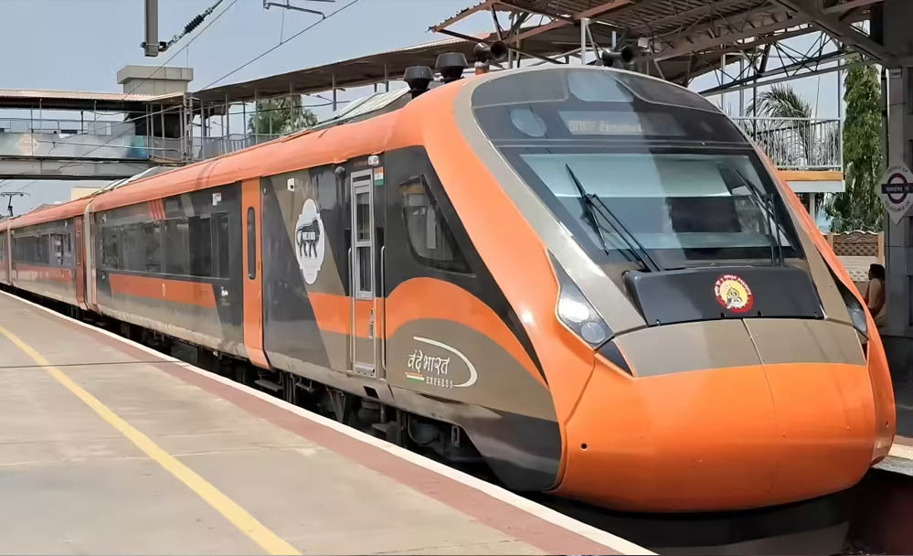 Bhopal-Delhi Vande Bharat को मिला नया लुक, 708 किमी की दूरी सिर्फ 7.30 घंटे में होगी पूरी Bhopal-Delhi Vande Bharat को मिला नया लुक, 708 किमी की दूरी सिर्फ 7.30 घंटे में होगी पूरी