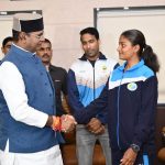 एशियन गेम्स के लिए क्वालीफाई खिलाड़ियों से टीटी नगर स्टेडियम में मिले मंत्री सारंग, बढ़ाया हौसला एशियन गेम्स के लिए क्वालीफाई खिलाड़ियों से टीटी नगर स्टेडियम में मिले मंत्री सारंग, बढ़ाया हौसला