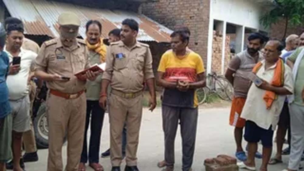 तीन दिवसीय मैंगो मेले में आमों की दुर्लभ किस्में, सांस्कृतिक कार्यक्रम और फूड कोर्ट होंगे आकर्षण तीन दिवसीय मैंगो मेले में आमों की दुर्लभ किस्में, सांस्कृतिक कार्यक्रम और फूड कोर्ट होंगे आकर्षण