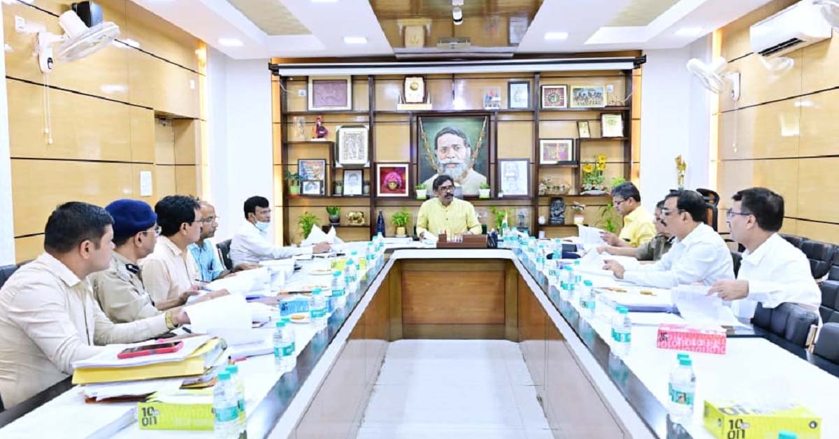 हेमंत सोरेन बैठक में फैसला, 26 कैदियों को मिलेगी जेल से मुक्ति हेमंत सोरेन बैठक में फैसला, 26 कैदियों को मिलेगी जेल से मुक्ति