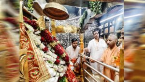 CM योगी ने मां विंध्यवासिनी के दरबार में की पूजा-अर्चना, प्रदेश की सुख-समृद्धि की कामना CM योगी ने मां विंध्यवासिनी के दरबार में की पूजा-अर्चना, प्रदेश की सुख-समृद्धि की कामना