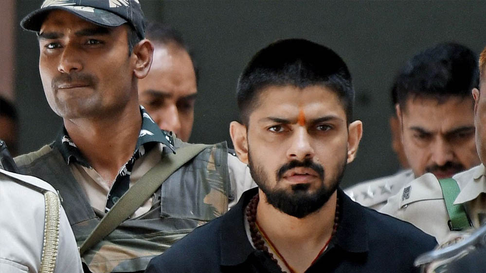 FBI का बड़ा एक्शन! लॉरेंस बिश्नोई की अमेरिका ले जाने की तैयारी, गोल्डी बराड़ पर ,000 का इनाम; निज्जर हत्या का भी जिक्र FBI का बड़ा एक्शन! लॉरेंस बिश्नोई की अमेरिका ले जाने की तैयारी, गोल्डी बराड़ पर ,000 का इनाम; निज्जर हत्या का भी जिक्र