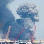 Iran Retaliates: US हमले के बाद ईरान का पलटवार, कुवैत, बहरीन और खाड़ी देशों में हाई अलर्ट; क्या बंद होगा होर्मुज?