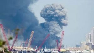Iran Retaliates: US हमले के बाद ईरान का पलटवार, कुवैत, बहरीन और खाड़ी देशों में हाई अलर्ट; क्या बंद होगा होर्मुज?