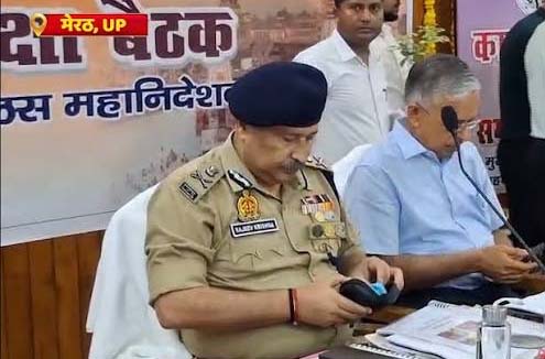 कांवड़ यात्रा की तैयारियों पर मंथन, मुख्य सचिव और डीजीपी ने दिए निर्देश कांवड़ यात्रा की तैयारियों पर मंथन, मुख्य सचिव और डीजीपी ने दिए निर्देश