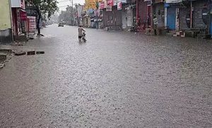 पंजाब में आज भारी बारिश का अलर्ट, 5 जिलों पर मौसम विभाग की नजर; हिमाचल में पर्यटकों को नदी किनारे न जाने की सलाह