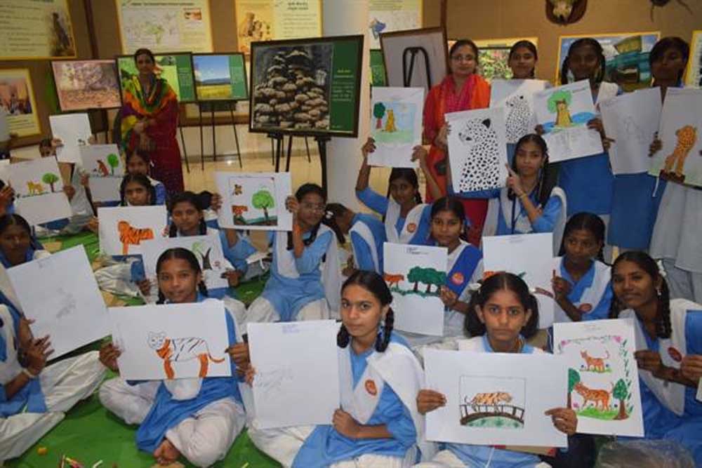 ‘मध्यप्रदेश में बाघ’ थीम पर विद्यार्थियों में जागरुकता बढ़ाने होंगी रचनात्मक प्रतियोगिताएं ‘मध्यप्रदेश में बाघ’ थीम पर विद्यार्थियों में जागरुकता बढ़ाने होंगी रचनात्मक प्रतियोगिताएं