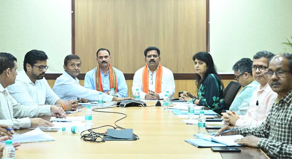 स्वास्थ्य मंत्री श्याम बिहारी जायसवाल ने मेडलीपार द्वारा जांच प्रकिया को त्वरित करने दिए निर्देश स्वास्थ्य मंत्री श्याम बिहारी जायसवाल ने मेडलीपार द्वारा जांच प्रकिया को त्वरित करने दिए निर्देश