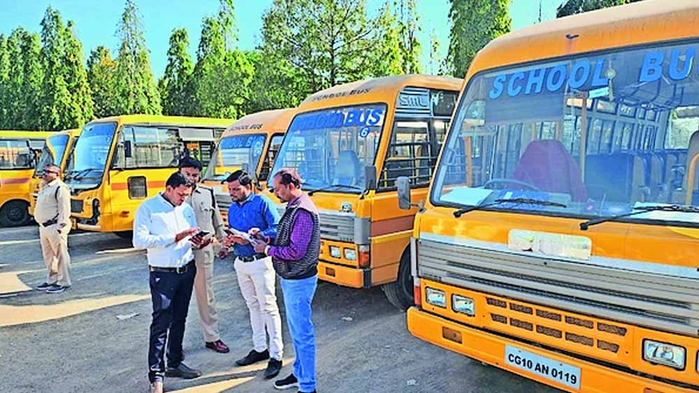 स्कूली बच्चों की सुरक्षा पर सवाल! बिलासपुर में 36 स्कूल बसें फिटनेस जांच में फेल
