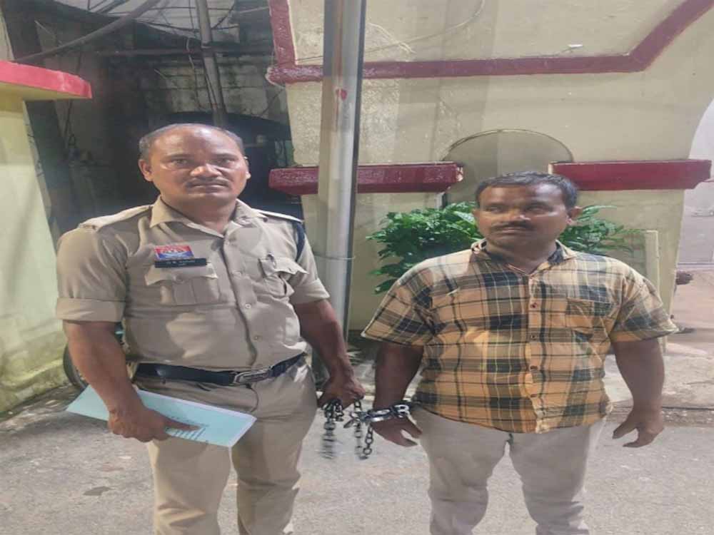 ओडिशा से रायपुर में नशीली गोलियों की सप्लाई करते बस ड्राइवर गिरफ्तार