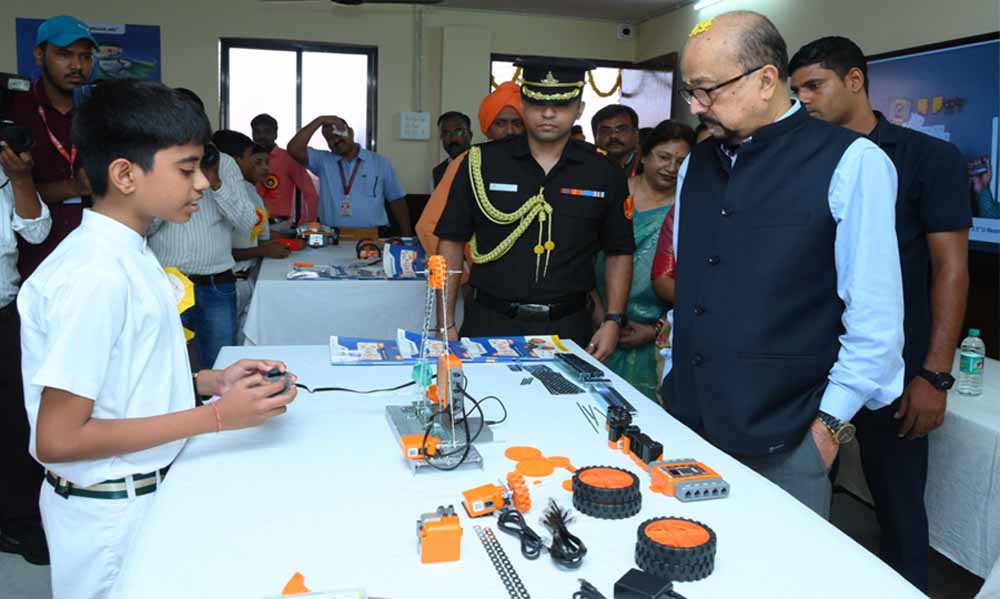 छत्तीसगढ़ के राज्यपाल डेका का बड़ा संदेश, कहा- रोबोटिक्स और AI बनें मानव सेवा का माध्यम छत्तीसगढ़ के राज्यपाल डेका का बड़ा संदेश, कहा- रोबोटिक्स और AI बनें मानव सेवा का माध्यम