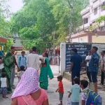 चौकीदार की हत्या के बाद बाल संप्रेक्षण गृह से 4 नाबालिग फरार, परिजनों ने लगाए गंभीर आरोप चौकीदार की हत्या के बाद बाल संप्रेक्षण गृह से 4 नाबालिग फरार, परिजनों ने लगाए गंभीर आरोप