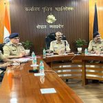 सभी जोन, रेंज एवं जिलों के वरिष्ठ पुलिस अधिकारियों को वीडियो कॉन्फ्रेंसिंग के माध्यम से दिए विस्तृत दिशा-निर्देश सभी जोन, रेंज एवं जिलों के वरिष्ठ पुलिस अधिकारियों को वीडियो कॉन्फ्रेंसिंग के माध्यम से दिए विस्तृत दिशा-निर्देश