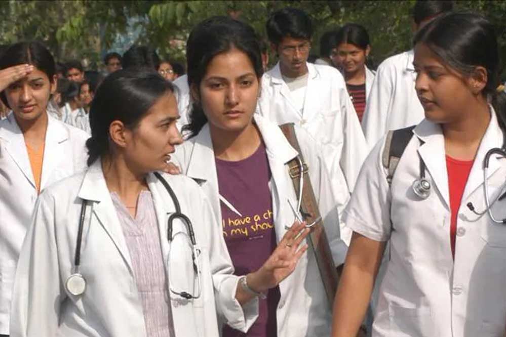 मध्यप्रदेश सरकार का बड़ा फैसला, ₹771 करोड़ से 73 हेल्थ सेंटर होंगे हाईटेक, 6 दिन पहले हुआ था इनकार मध्यप्रदेश सरकार का बड़ा फैसला, ₹771 करोड़ से 73 हेल्थ सेंटर होंगे हाईटेक, 6 दिन पहले हुआ था इनकार