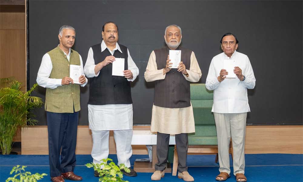हैदराबाद में ‘‘हार्ट ऑफ ए जैन – इंटरनेशनल कॉन्क्लेव में किया पुस्तक का विमोचन