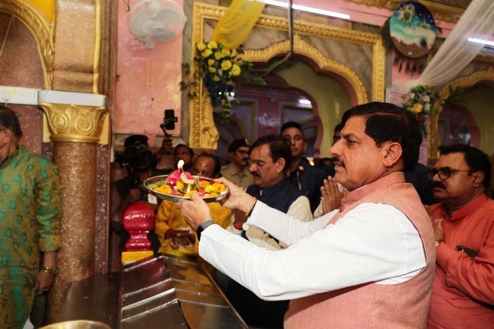 गुरू पूर्णिमा महोत्सव में शामिल होकर संतों का प्राप्त किया आशीर्वाद