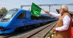 हरियाणा और पंजाब को मिलेंगी ₹26,000 करोड़ की विकास परियोजनाएं, PM मोदी दिखाएंगे हाइड्रोजन ट्रेन को हरी झंडी