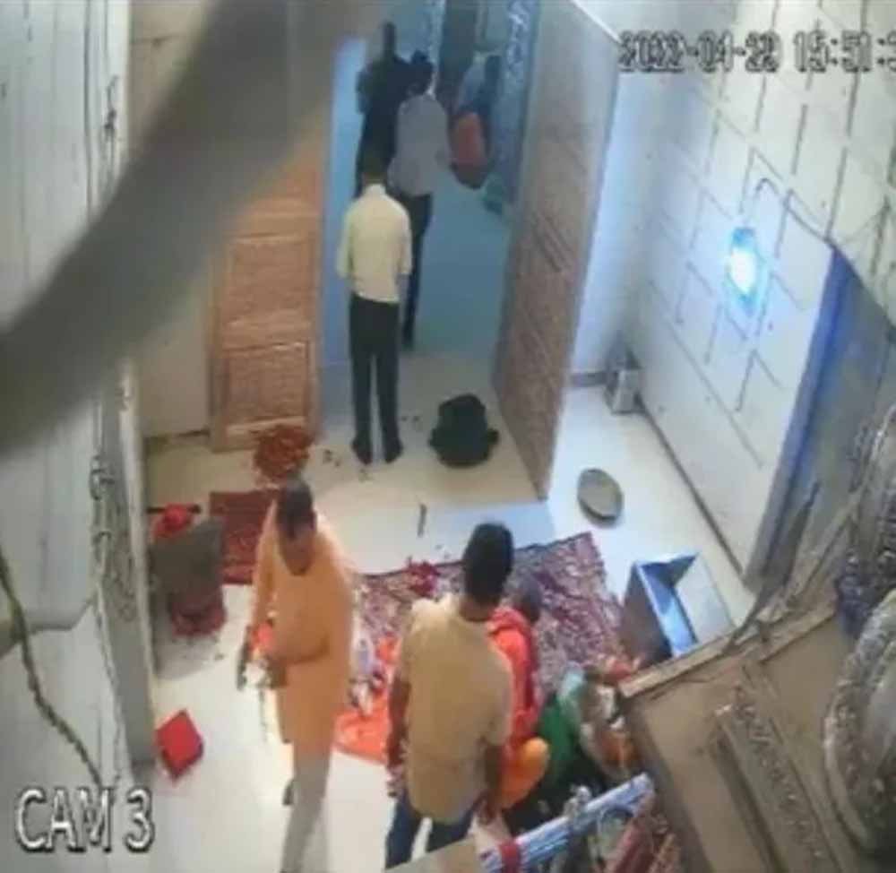 मंदिर चढ़ावा चोरी केस में बड़ा खुलासा, आशीष के अकाउंट में आए ₹16 लाख पर उठे सवाल