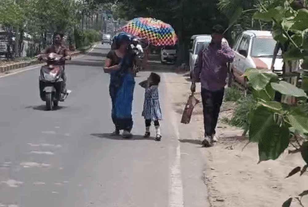 बारिश की कमी से बढ़ी तपिश, हरियाणा के 15 जिलों में हीट अलर्ट, मौसम विभाग सतर्क बारिश की कमी से बढ़ी तपिश, हरियाणा के 15 जिलों में हीट अलर्ट, मौसम विभाग सतर्क