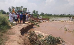 बाढ़ से डूबे खेत, किसानों की बढ़ी चिंता, कुरुक्षेत्र के गांवों में हालात गंभीर