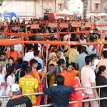 श्रावण के प्रथम दिन बाबा विश्वनाथ के दरबार में उमड़ा आस्था का सैलाब