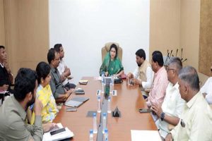 राज्यमंत्री  गौर ने सड़कों का किया निरीक्षण
