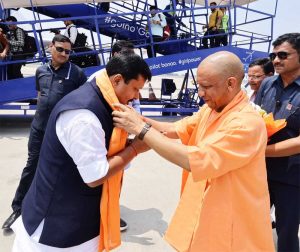 पहली बार लखनऊ पहुंचे भाजपा के राष्ट्रीय अध्यक्ष, सीएम योगी ने मंत्रियों व कार्यकर्ताओं से कराया परिचय पहली बार लखनऊ पहुंचे भाजपा के राष्ट्रीय अध्यक्ष, सीएम योगी ने मंत्रियों व कार्यकर्ताओं से कराया परिचय