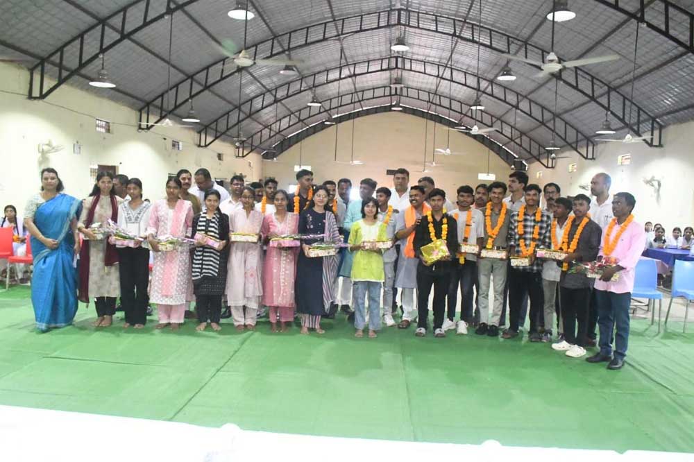 नीट में सफलता हासिल करने वाले विद्यार्थियों को दी शुभकामनाएं, आगे की पढ़ाई में हरसंभव सहयोग का भरोसा नीट में सफलता हासिल करने वाले विद्यार्थियों को दी शुभकामनाएं, आगे की पढ़ाई में हरसंभव सहयोग का भरोसा