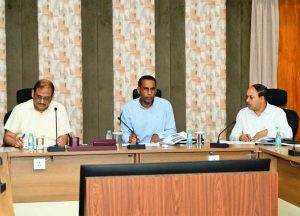 कार्यपालन अभियंताओं, जेल अधीक्षकों और ठेकेदारों को बेहतर समन्वय बनाकर कार्यों में तेजी लाने के दिए निर्देश