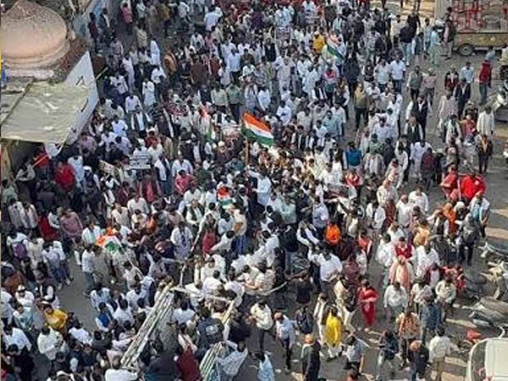 दिल्ली कार्रवाई के खिलाफ पंजाब में कांग्रेस का शक्ति प्रदर्शन, कई जगह विरोध-प्रदर्शन