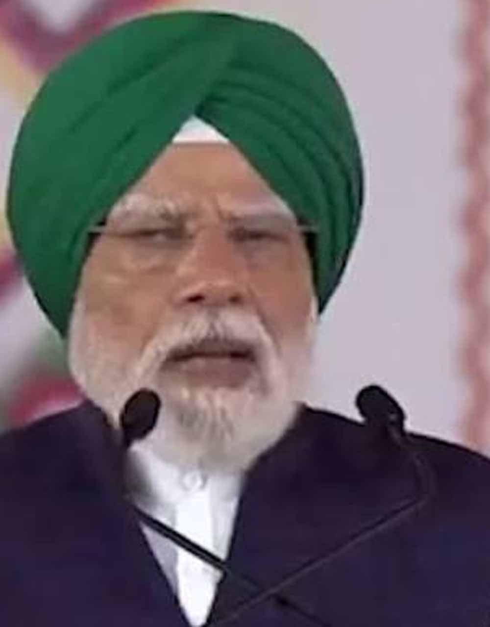 ‘बहुत सुंदर बांधी है’ कहकर PM मोदी ने बढ़ाया टर्बन मैन का मान, वीडियो हुआ वायरल ‘बहुत सुंदर बांधी है’ कहकर PM मोदी ने बढ़ाया टर्बन मैन का मान, वीडियो हुआ वायरल