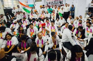 LADC नीति पर नहीं थम रहा विवाद, पंजाब में 21वें दिन भी अनशन पर बैठे वकील
