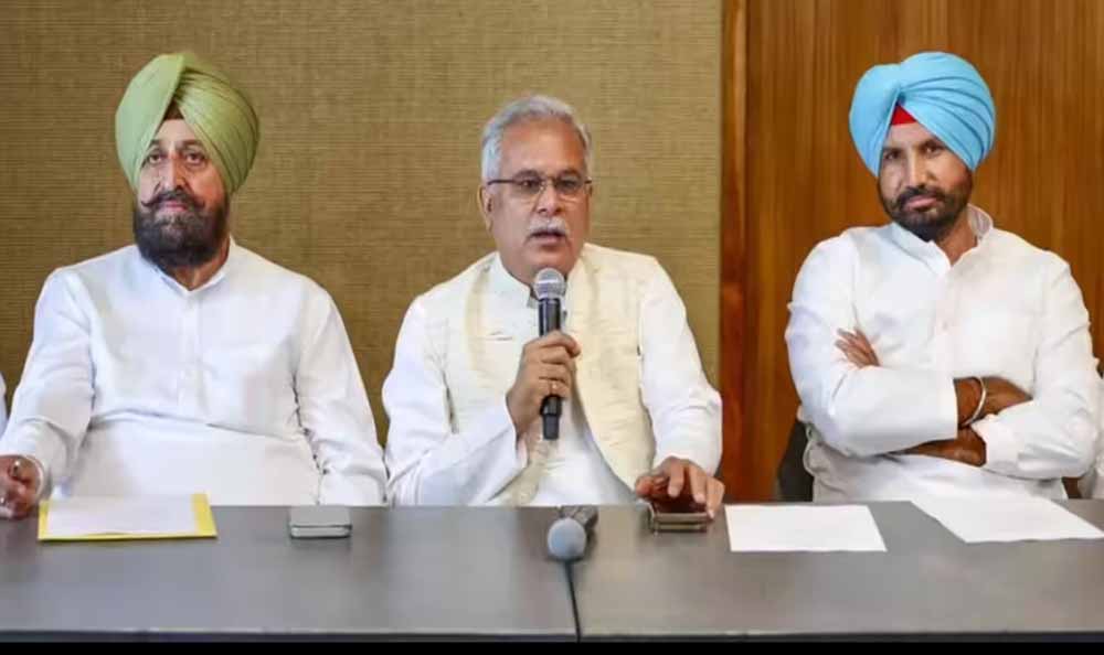 SEO-Friendly Title 2: पंजाब कांग्रेस में सियासी हलचल, भूपेश बघेल ने दोनों गुटों के नेताओं संग की अलग-अलग मुलाकात SEO-Friendly Title 2: पंजाब कांग्रेस में सियासी हलचल, भूपेश बघेल ने दोनों गुटों के नेताओं संग की अलग-अलग मुलाकात