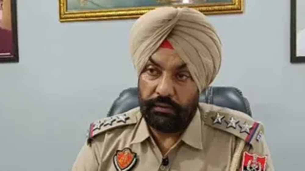 NRI परिवार से गैंगस्टरों के नाम पर उगाही, FBI के शिकंजे में आया पंजाब पुलिस का अधिकारी NRI परिवार से गैंगस्टरों के नाम पर उगाही, FBI के शिकंजे में आया पंजाब पुलिस का अधिकारी
