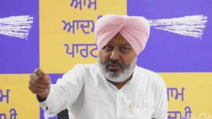 ‘अहंकार टूटा, छात्रों की जीत हुई’ : धर्मेंद्र प्रधान के इस्तीफे पर पंजाब मंत्री हरपाल चीमा का बड़ा बयान ‘अहंकार टूटा, छात्रों की जीत हुई’ : धर्मेंद्र प्रधान के इस्तीफे पर पंजाब मंत्री हरपाल चीमा का बड़ा बयान