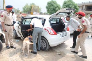नेशनल हाईवे पर पंजाब पुलिस की सख्ती, एंट्री पॉइंट सील, संदिग्धों की जांच तेज