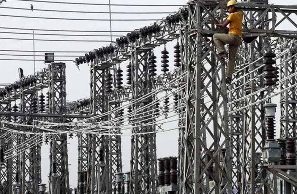बिजली संकट से निपटने के लिए PSPCL का बड़ा कदम, पंजाब में कंट्रोल रूम और हेल्पलाइन शुरू बिजली संकट से निपटने के लिए PSPCL का बड़ा कदम, पंजाब में कंट्रोल रूम और हेल्पलाइन शुरू