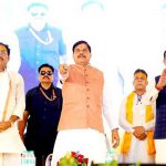 मुख्यमंत्री डॉ. यादव ने पन्ना में पर्यटन बढ़ाने के लिए नदी पर बने अनोखे ग्लास फ्लोर और व्यू प्वाइंट का लोकार्पण किया मुख्यमंत्री डॉ. यादव ने पन्ना में पर्यटन बढ़ाने के लिए नदी पर बने अनोखे ग्लास फ्लोर और व्यू प्वाइंट का लोकार्पण किया